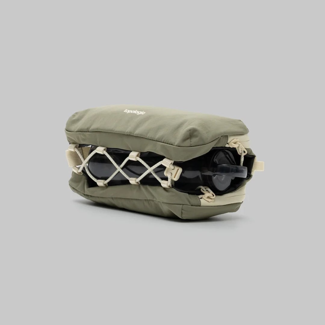 topologieボトルサコッシシュ、kawa トポロジー Topologi/Bottle Sacoche Medium ボトルサコッシュ