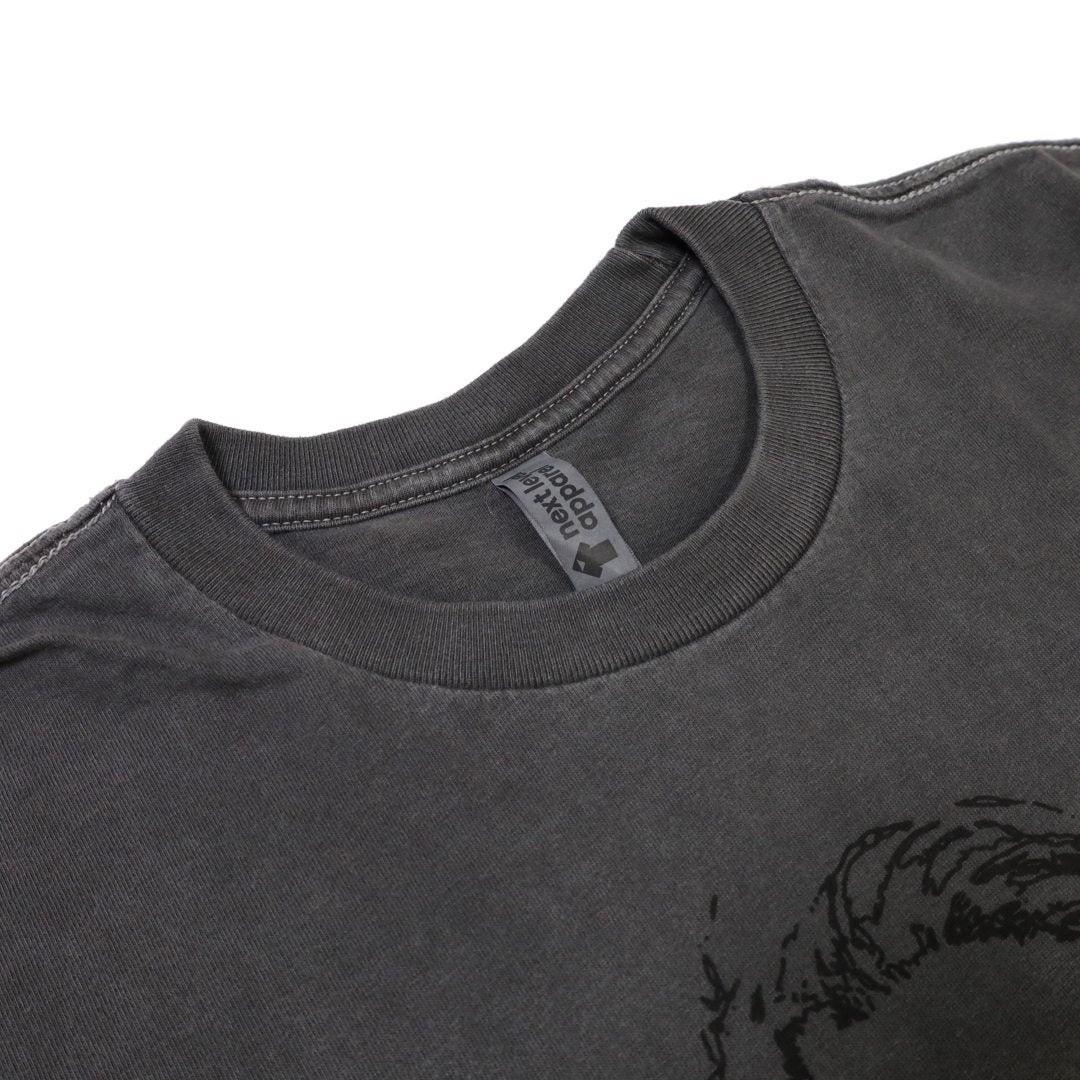 Ya2/スリフティールックTHRIFTYLOOK/カットソー/スリフティー"ステイキュアリアス"Tシャツ/TL26S0230K/メンズ【正規取扱】