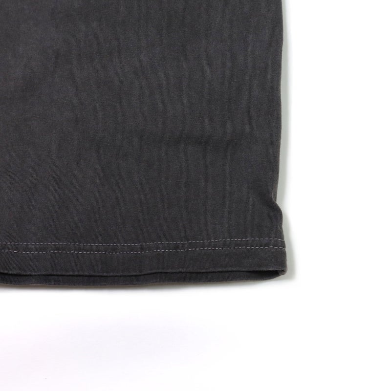 Ya2/スリフティールックTHRIFTYLOOK/カットソー/スリフティー"ステイキュアリアス"Tシャツ/TL26S0230K/メンズ【正規取扱】